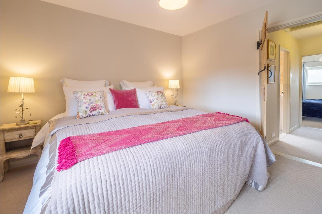סטוק ביי ניילנד Immaculate Luxury Retreat In Pretty Village With Great Pubs - Box Valley Cottage מראה חיצוני תמונה